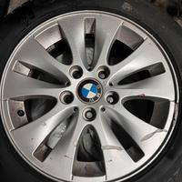 Cerchi in lega di bmw con le gome