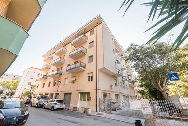 Ampio appartamento piano alto