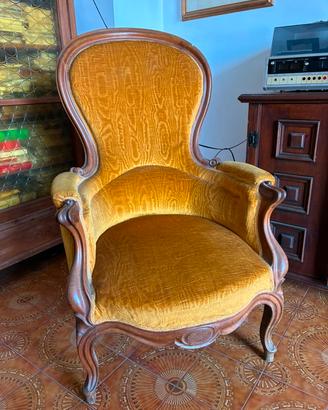 Poltrona  di velluto "vintage"