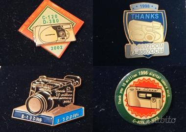 VECCHIA MACCHINA FOTOGRAFICA VINTAGE SPILLE PINS