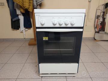 cucina a gas completa, forno più 4 fuochi