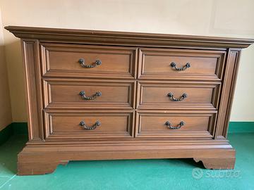 Cassettiera in noce chiaro