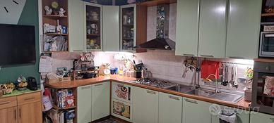 Cucina componibile angolare di metri 5,40