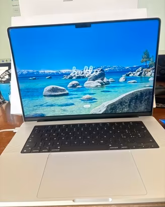 mac book pro m3 2024 16"