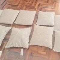 12 CUSCINI ALL'UNCINETTO COLORE PANNA