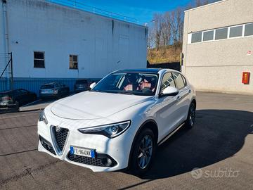 Alfa Romeo Stelvio 2017