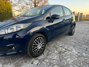 Ford Fiesta Neopatentati 1.5 TDCi 75CV 5 porte Bla