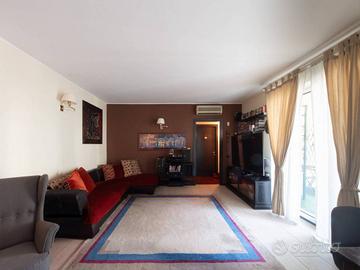 Appartamento di 105 m² con 3 locali e box auto a M