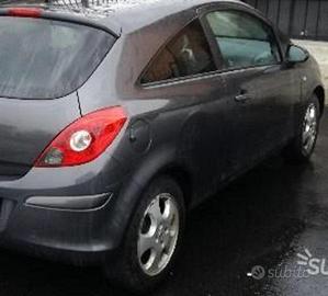 Opel Corsa E ponte specchi collettore