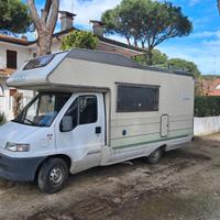 Camper mansardato