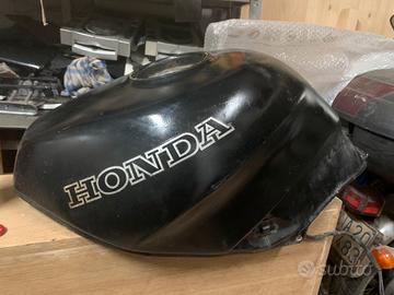 serbatoio vfr 750 rc36