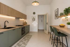3 LOCALI A TRAPPETO