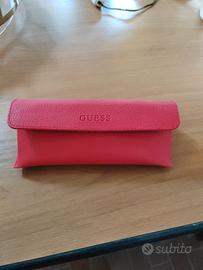 Porta occhiali Guess