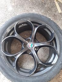 Alfa Romeo Giulia Cerchi R18