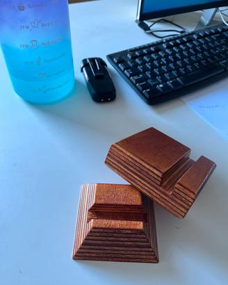 Porta Smartphone e Tablet in Legno Multistrato