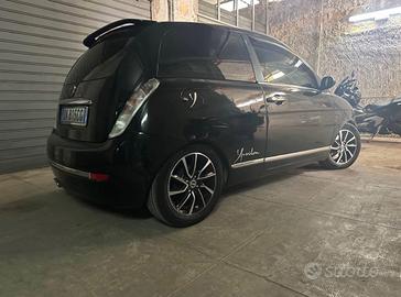 Lancia ypsilon