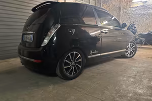 Lancia ypsilon