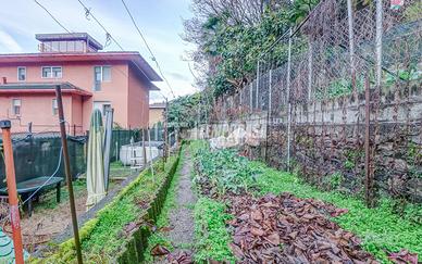 Ampio trilocale al piano terra con giardino di pro
