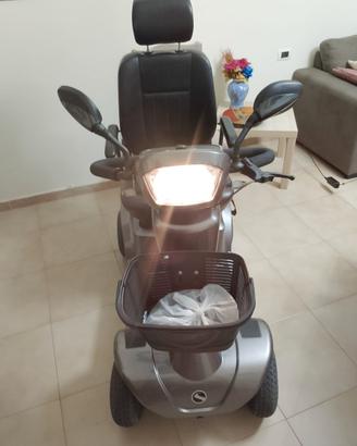 Motoretta elettrica per disabili