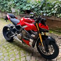 Ducati streetfighter v4s