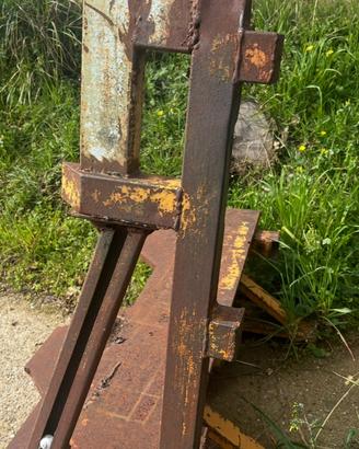 Rovesciatore per casette di olive