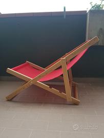 Sedia a sdraio in legno per balcone