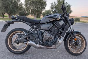 Yamaha XSR 700 - nera cerchi oro - Gubellini YSS