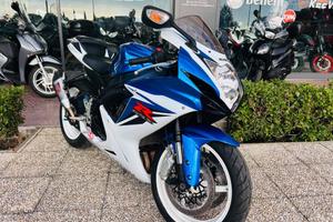 SUZUKI GSX R 600 TUTTO INCLUSO ANCHE PASSAGGIO!