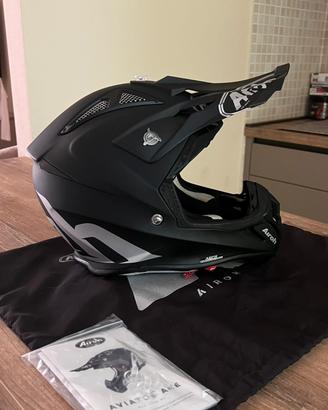 Casco Airoh AviatorMatt