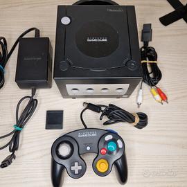 nintendo gamecube + memory card + 2 controller