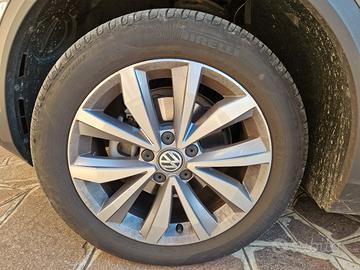 4 gomme pirelli 215 55 17 