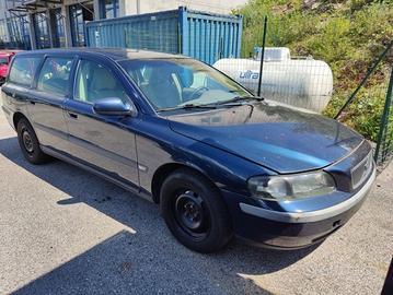 Ricambi VOLVO V70 2401cc diesel del 2002