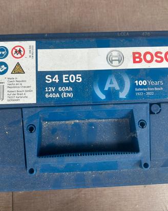 Batteria auto bosch S4 E05 12V 60ah