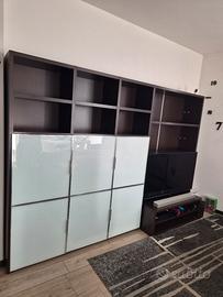 parete attrezzata con mobile Tv