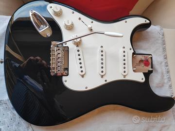 corpo Fender Sratocaster Player mancino L/H