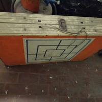 tavolino e sedie da campeggio