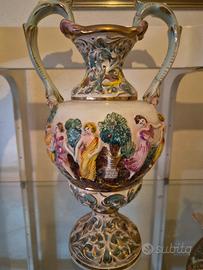 Anfora in porcellana Capodimonte 