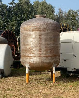 Serbatoio in vetroresina da 50 e 80 quintali