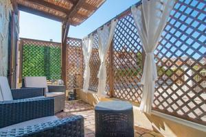 Villetta caposchiera con posto auto