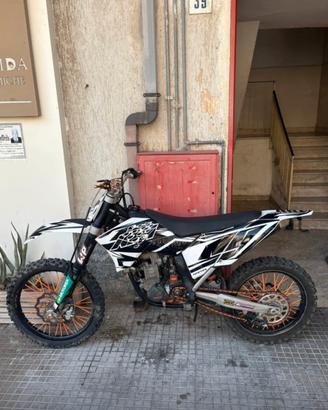 Ktm sx-f 250 4 t 2011