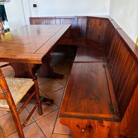 tavolo in legno massello completo di cassapanca e