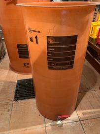 Servatoio in vetroresina per vino da 100lt