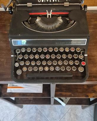macchina da scrivere olivetti  studio 42