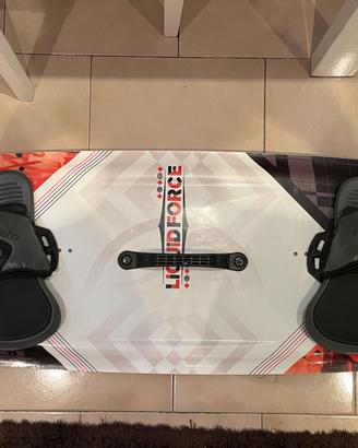 tavola kite surf liquid force 137