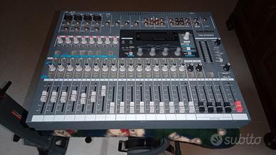 Mixer Tascam