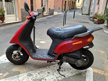 Scooter Piaggio Gilera Typhoon 50