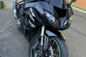 kawasaki zx6r 2011