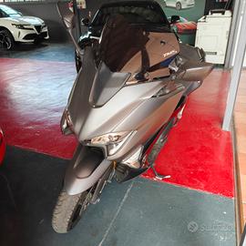 Yamaha T max