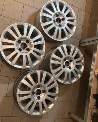4 Cerchi in lega da 16 per citroen C4