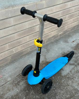 Monopattino a 3 ruote per bambini